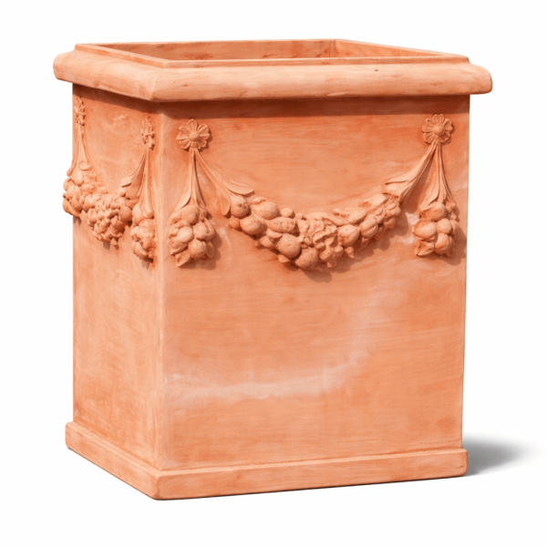 Hoher Impruneta Kasten